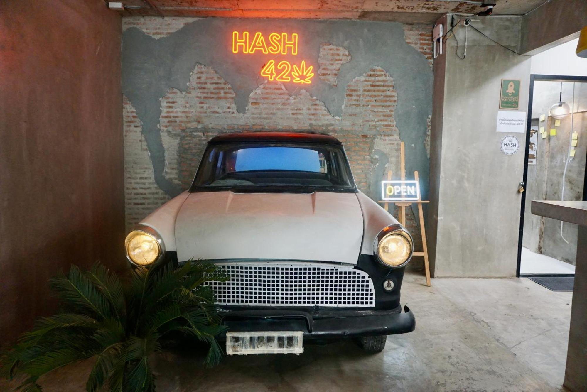 Hip And Funky Apartment Silom Soi 3, With Rooftop View Bangkok Exteriér fotografie